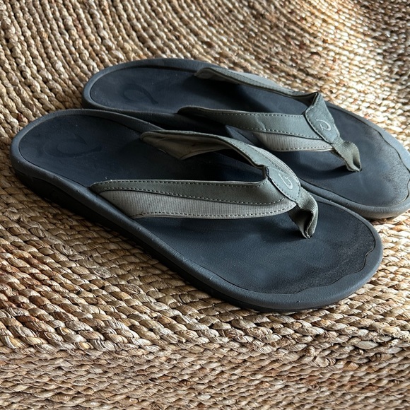 Olu Kai size 12 Gray and Black Flip Flops main image 9